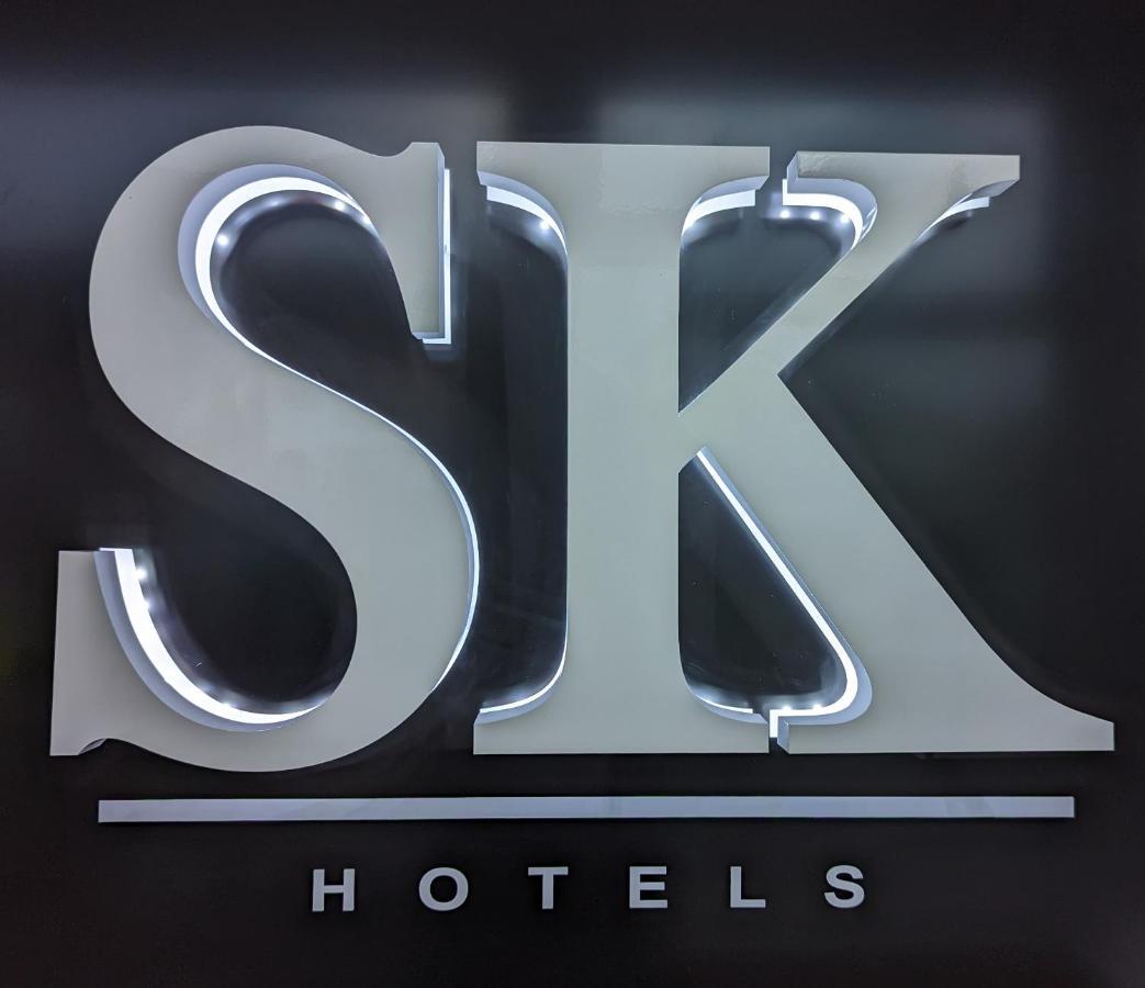 Sk Heathrow Hotel Хейс Екстериор снимка
