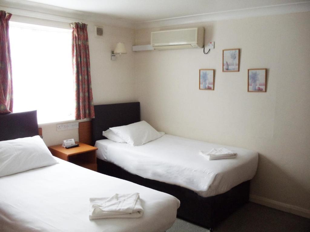 Sk Heathrow Hotel Хейс Стая снимка