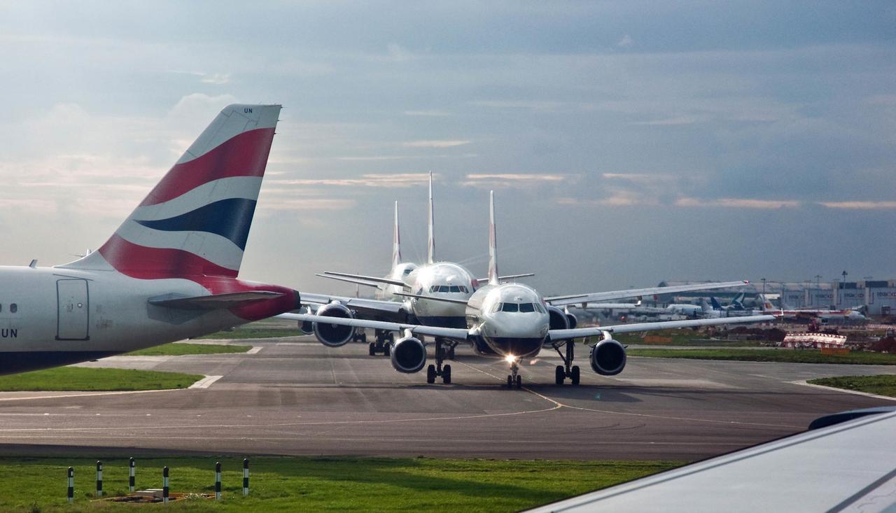 Sk Heathrow Hotel Хейс Екстериор снимка