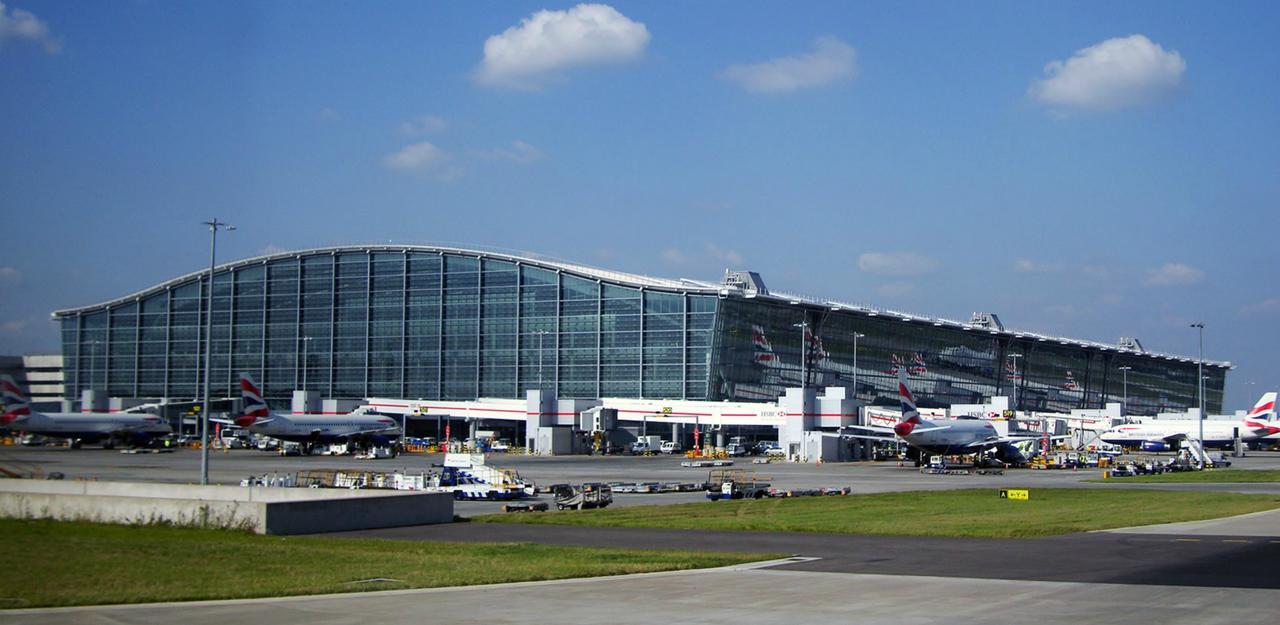 Sk Heathrow Hotel Хейс Екстериор снимка