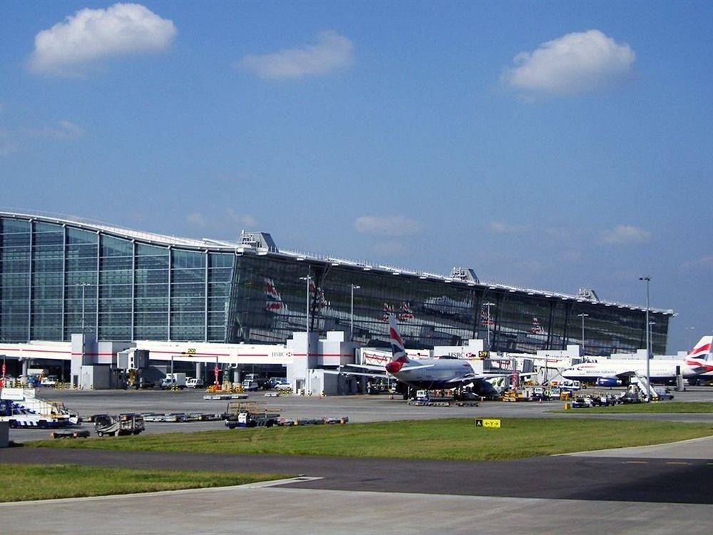 Sk Heathrow Hotel Хейс Екстериор снимка
